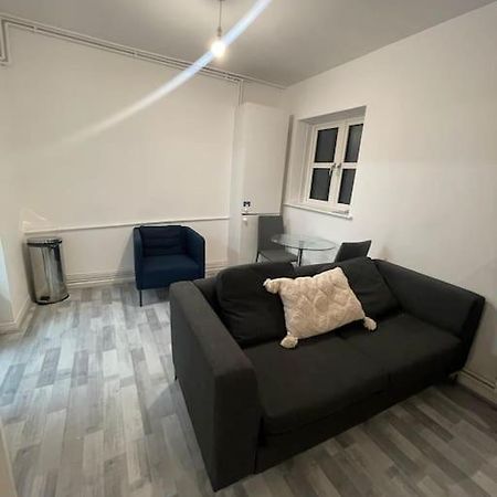 Lovely Spacious Entire 1 Bedroom Apartment - New Management Londres Exterior foto